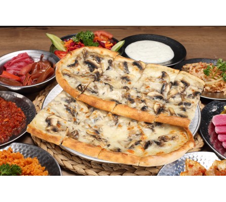 Mantarlı Kaşarlı Pide